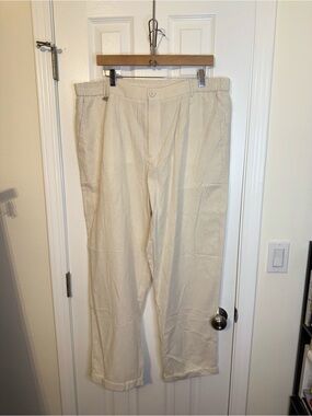 Amazon Straight-Leg Women’s Pants in Cream